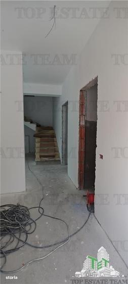 Casă cu 4 camere în Drumul Taberei