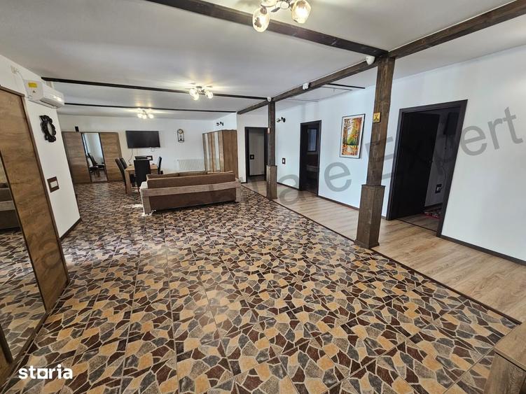 Casă cu 5 camere cu Teren 2000 Mp în Nucșoara