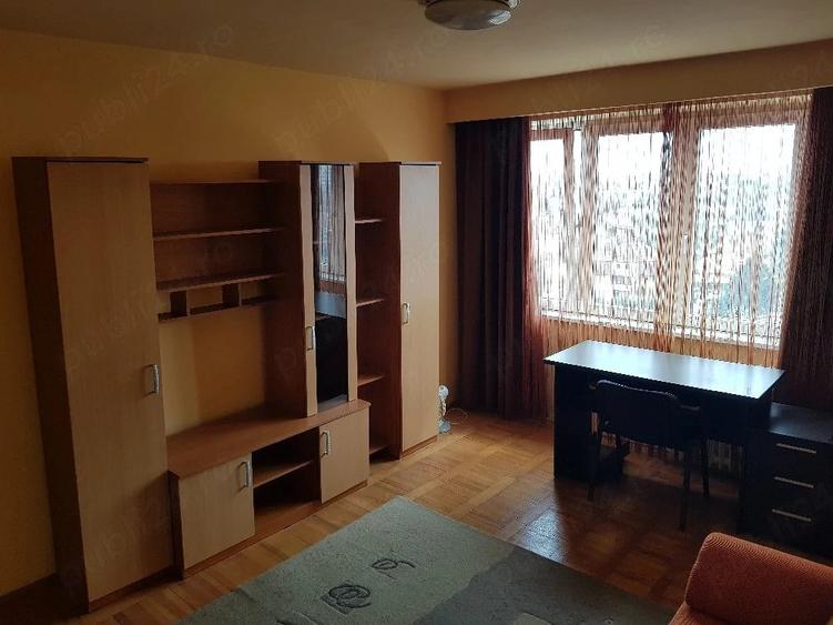 Apartament cu 2 camere decomandat în Complex Studențesc