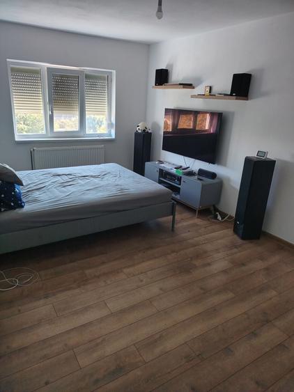 Apartament cu 2 camere decomandat în Utvin