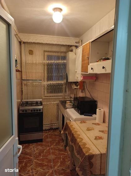 Apartament cu 2 camere semidecomandat în Cornișa