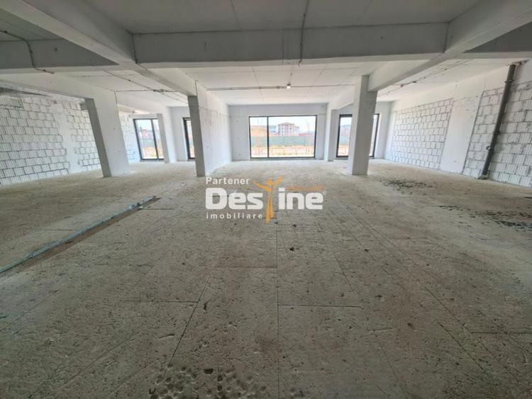 Spațiu comercial, de 217 mp, în Central