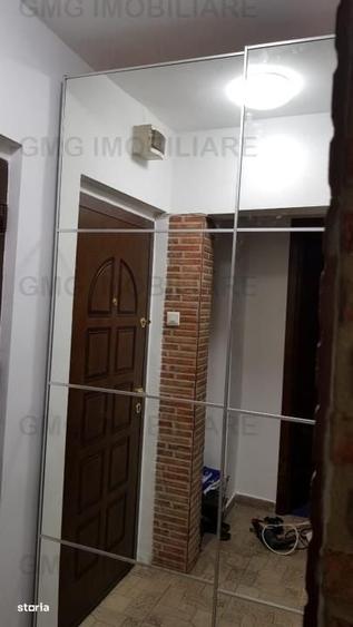 Garsonieră decomandată în Tei