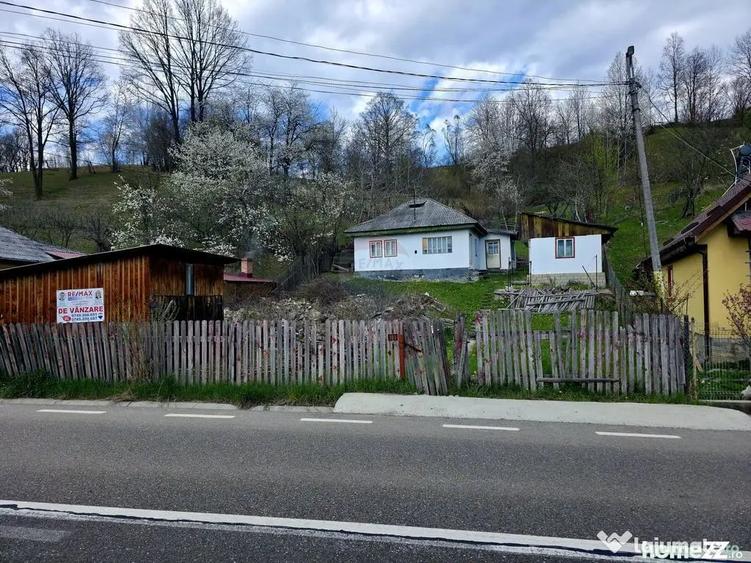 Teren de 711 mp, în Hangu