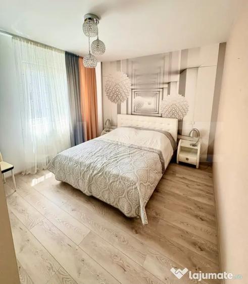Apartament cu 2 camere decomandat în Tractorul