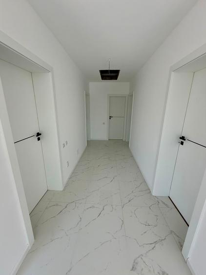 Casă individuală cu 4 camere cu Canalizare în Clinceni