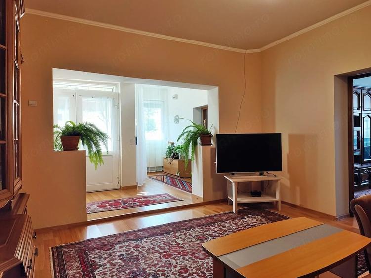 Casă cu 2 camere cu Teren 2826 Mp în Saca