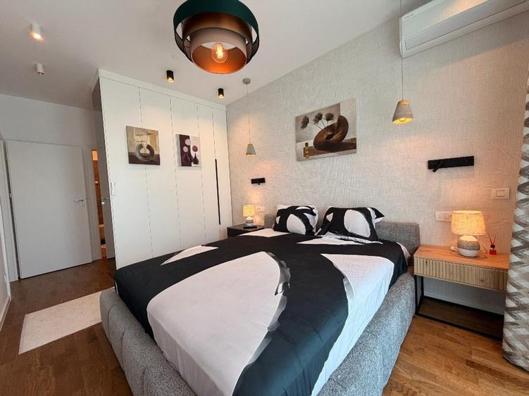 Apartament cu 3 camere semidecomandat în Băneasa