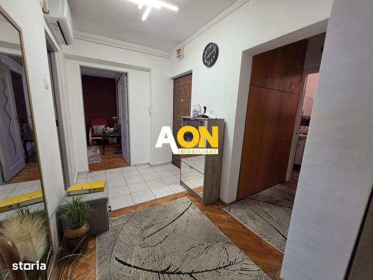 Apartament cu 3 camere decomandat în Cetate — fotografia 1