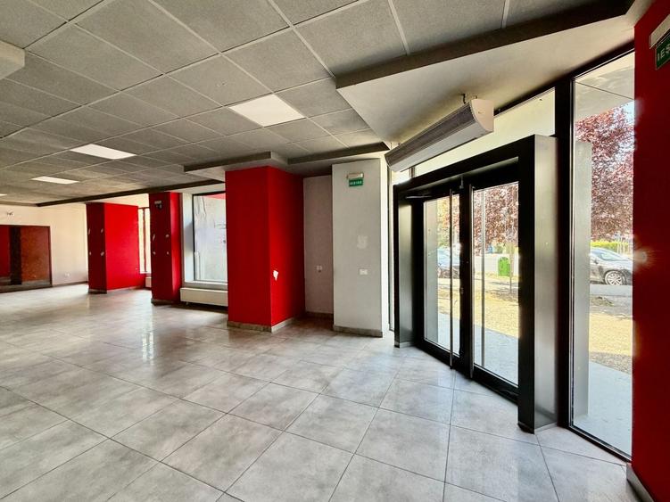 Spațiu comercial, de 130 mp, în Aradului