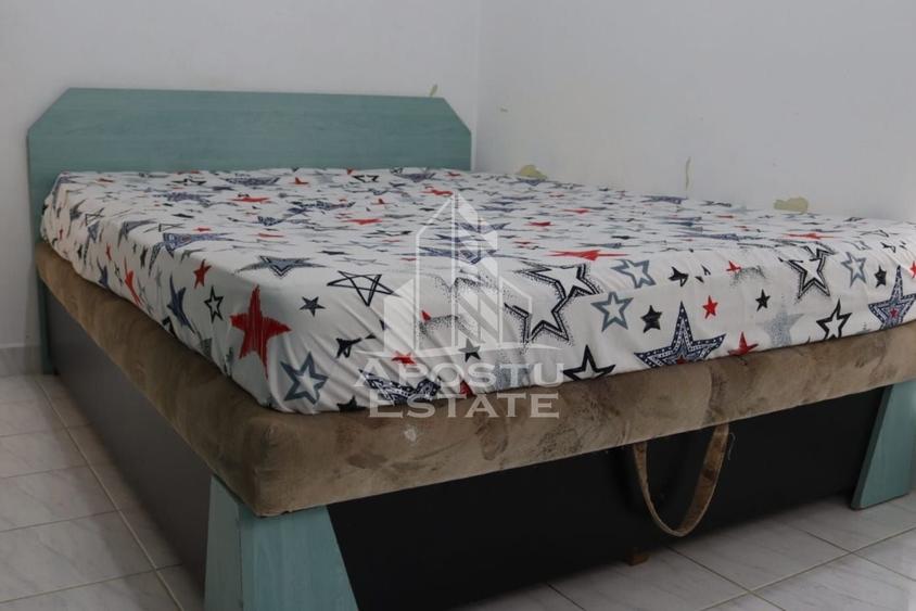 Apartament cu 3 camere decomandat, mobilat în Micălaca