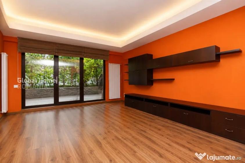 Apartament cu 3 camere semidecomandat în Herăstrău