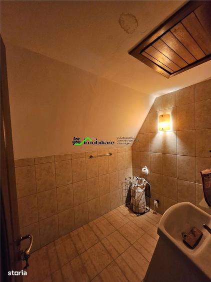 Casă cu 4 camere cu Teren 907 Mp în Hemeiuș