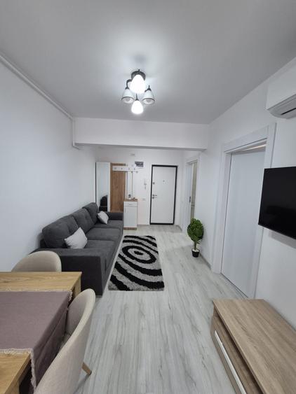 Apartament cu 2 camere semidecomandat în Central