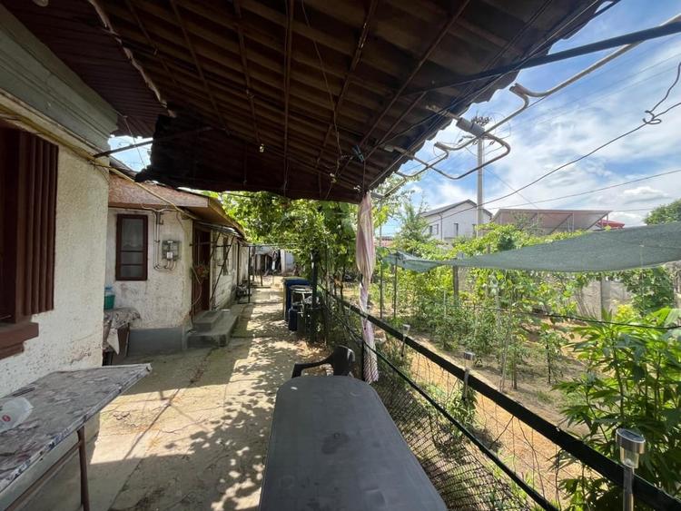 Casă individuală cu 5 camere cu Canalizare în Lascăr Catargiu