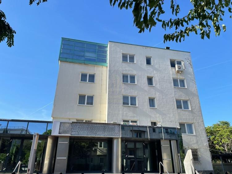 Spațiu comercial, de 3,212 mp, în Lacul Tei
