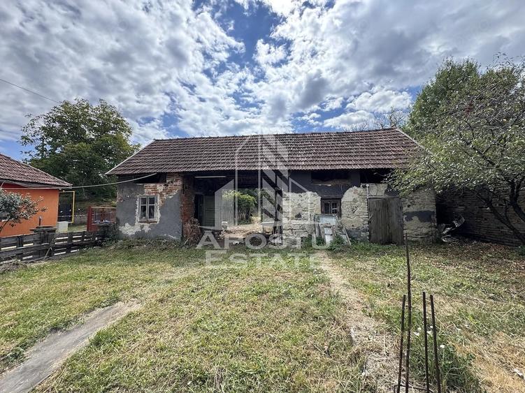 Casă cu 3 camere cu Teren 841 Mp în Răcăștia