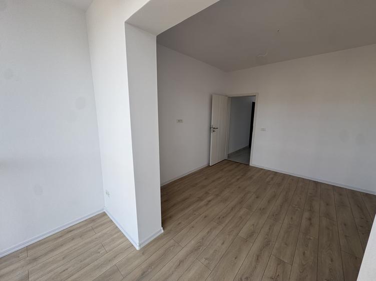 Apartament cu 2 camere decomandat în Giroc