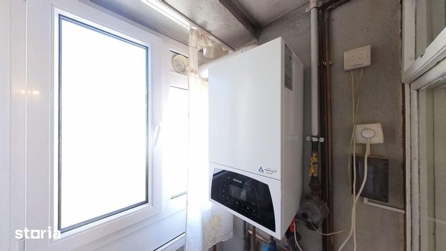Apartament cu 4 camere decomandat în Central