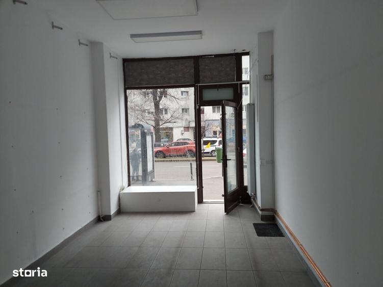 Spațiu comercial, de 35 mp, în Banu Manta