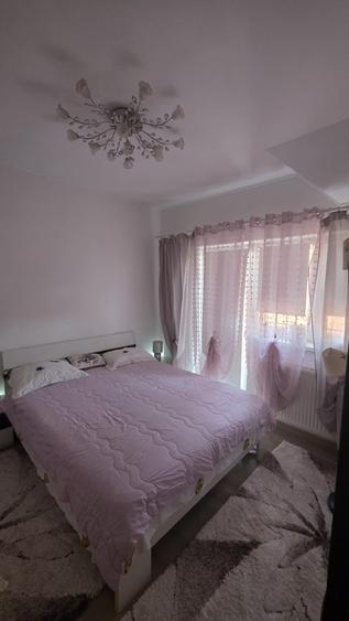 Apartament cu 2 camere semidecomandat în Moșnița Veche