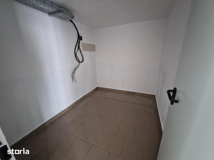 Spațiu comercial, de 380 mp, în Ciofrângeni