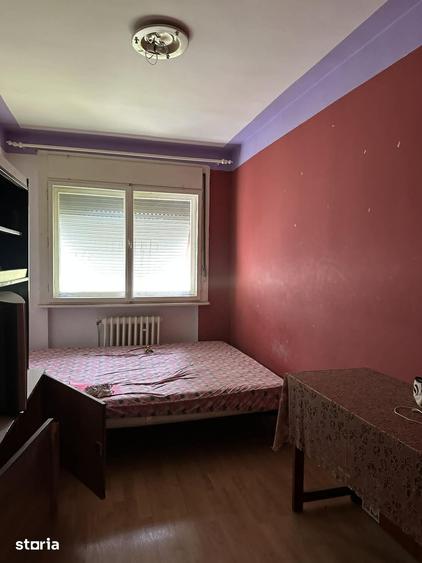 Apartament cu 3 camere decomandat în Solidarității