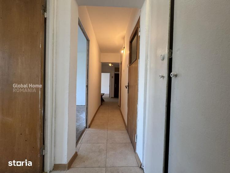 Apartament cu 3 camere decomandat în Vitan