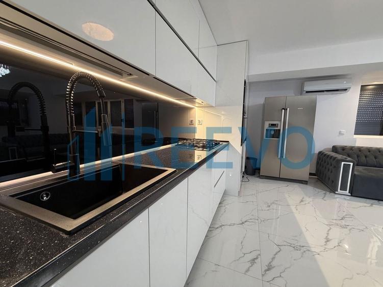 Apartament cu 3 camere decomandat, mobilat în 9 Mai