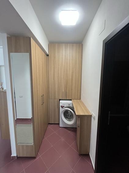 Apartament cu 2 camere decomandat, mobilat în Central