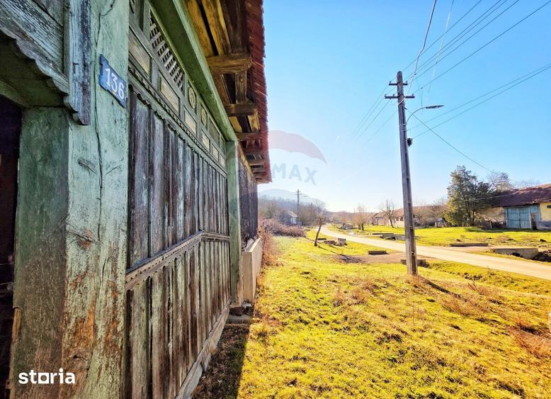 Casă cu 4 camere cu Teren 10486 Mp în Ohaba Lungă