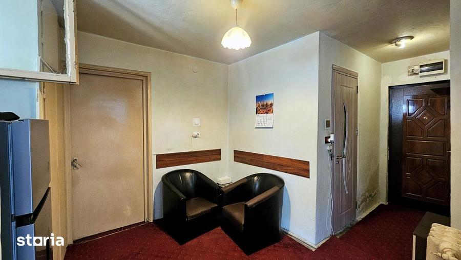 Apartament cu 2 camere, mobilat în Tei