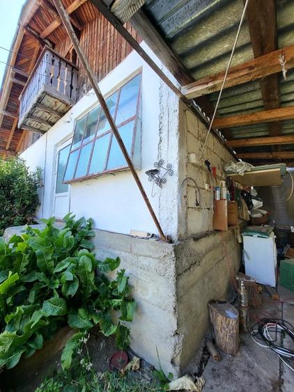 Casă cu 4 camere cu Teren 100 Mp în Predeal