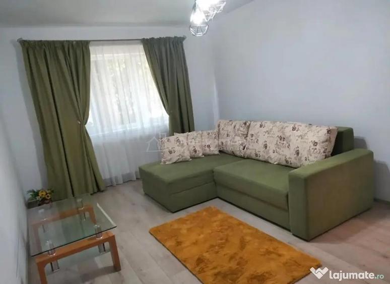 Apartament cu 2 camere semidecomandat, mobilat în City Park Mall