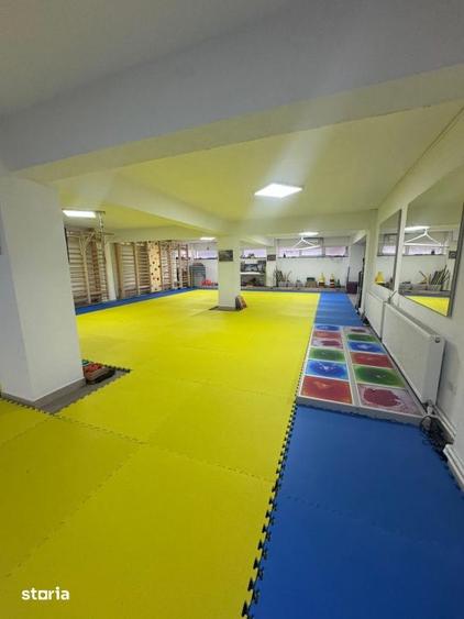 Spațiu comercial, de 185 mp, în Central
