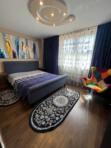 Apartament cu 3 camere semidecomandat în Exterior Vest