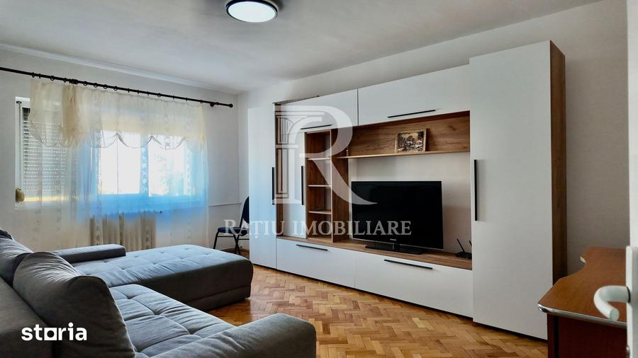 Apartament cu 3 camere decomandat în Cantemir