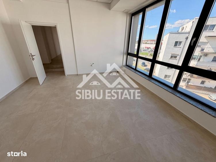 Spațiu comercial, de 205 mp, în Central