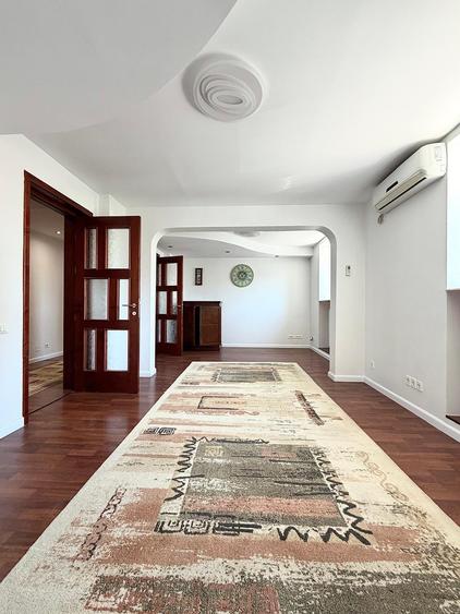 Apartament cu 3 camere decomandat în P-ța Unirii