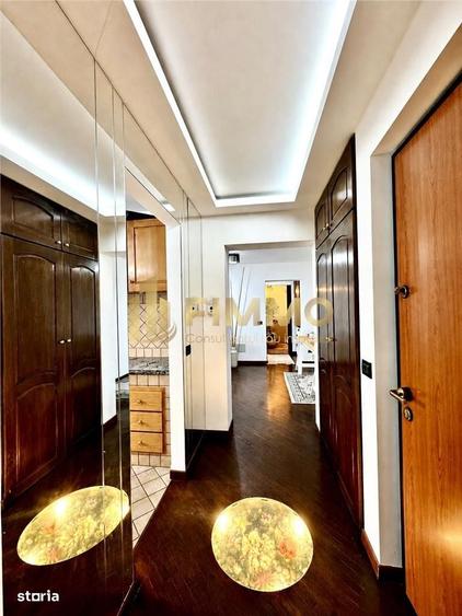 Apartament cu 3 camere semidecomandat în Ultracentral