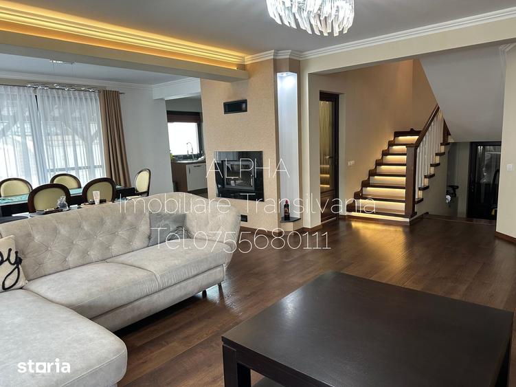 Casă cu 5 camere cu Teren 1000 Mp în Central