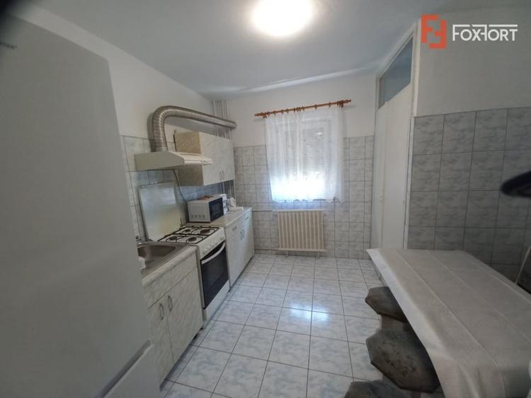 Apartament cu 3 camere decomandat, mobilat în Dorobanților