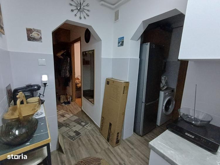 Apartament cu 3 camere decomandat în Dâmbu Pietros