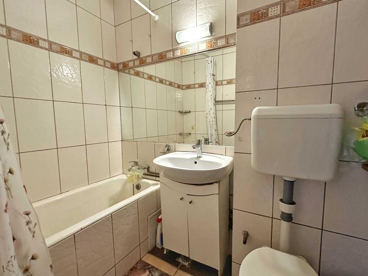 Apartament cu 2 camere semidecomandat în Titan