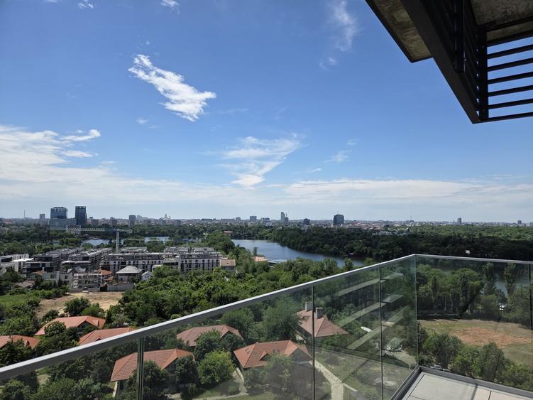 Apartament cu 3 camere decomandat în Floreasca
