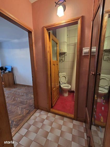 Apartament cu 4 camere decomandat în Central