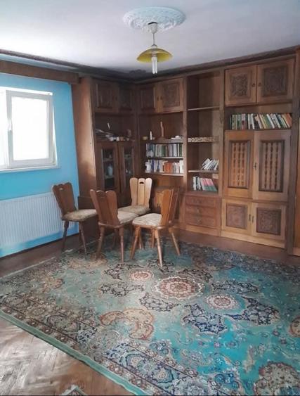Casă cu 4 camere cu Teren 323 Mp în Central
