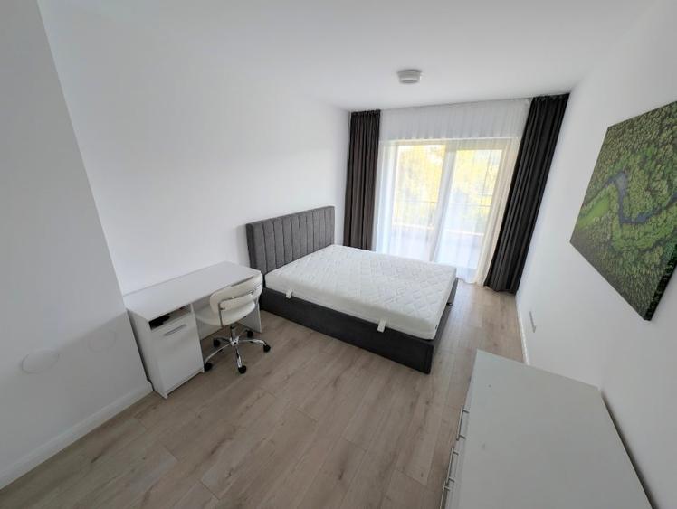 Apartament cu 3 camere decomandat, mobilat în Zorilor