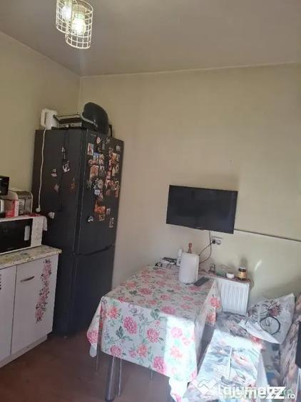 Casă cu 3 camere cu Teren 145 Mp în Străulești