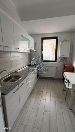 Apartament cu 2 camere semidecomandat în Crângași